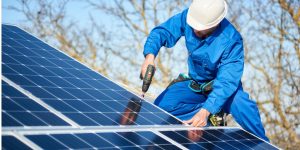 Installation Maintenance Panneaux Solaires Photovoltaïques à Corconne